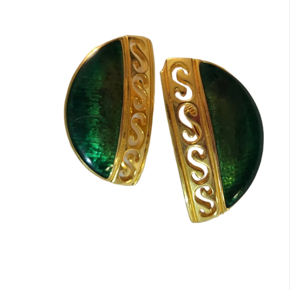 Vintage Enameled Clip On Earrings